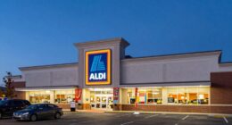 thanksgiving week store hours